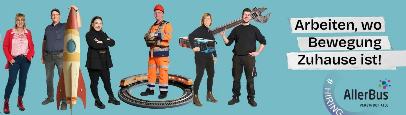 Banner der Kampagne mit allen Mitarbeitern und ihren Requisiten, Text „Arbeiten, wo Bewegung Zuhause ist!“
